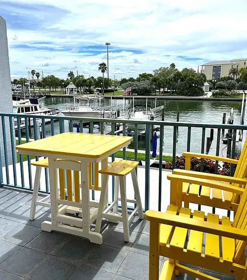 2 bed, 1.5 bath, 1060 sqft, $3,300 — Photo 1
