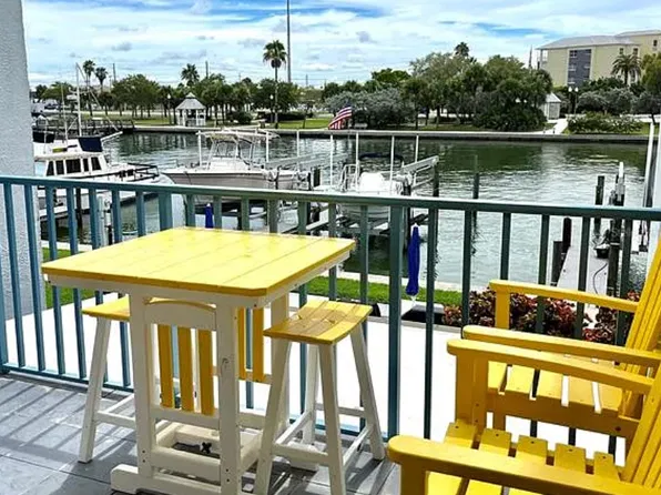 315H Medallion Blvd, Saint Petersburg, FL 33708