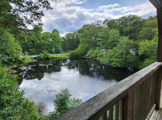 83 Inchcliffe Dr, Gales Ferry, CT 06335