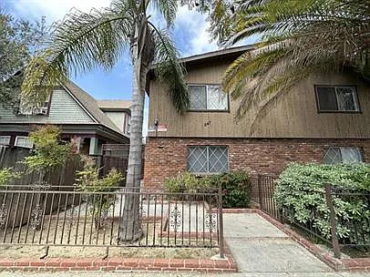 CA-647 Olive Avenue — Photo 1