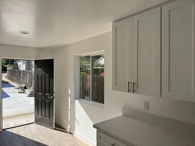 376 Ramona Dr — Photo 7