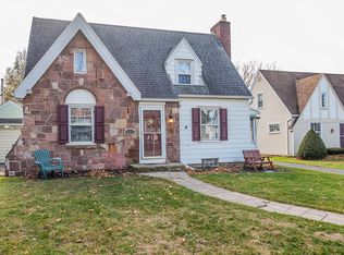 223 Somershire Dr, Rochester, NY 14617