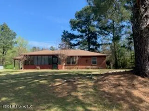 29 Peoples Rd, Walnut Grove, MS 39189