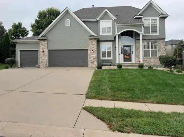 10122 N Lane Dr, Kansas City, MO 64157