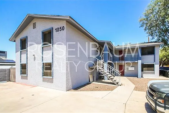 1050 W University Dr #201 — Photo 2