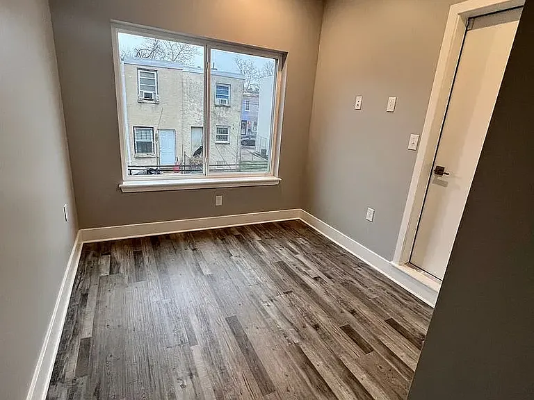 3815 Wallace St #4 — Photo 10