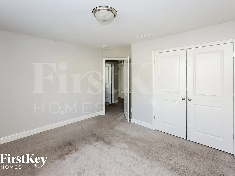9225 Evans Creek Ct — Photo 11