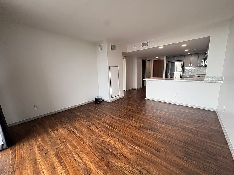 Sky Park Apartments — Photo 48