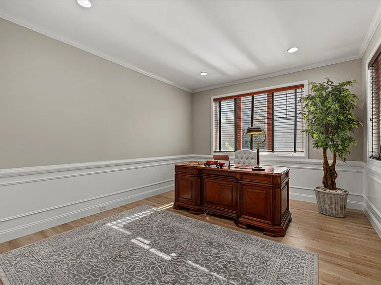 Large office 
main floor