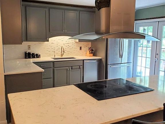 4th image of 4604 Mockingbird Ln