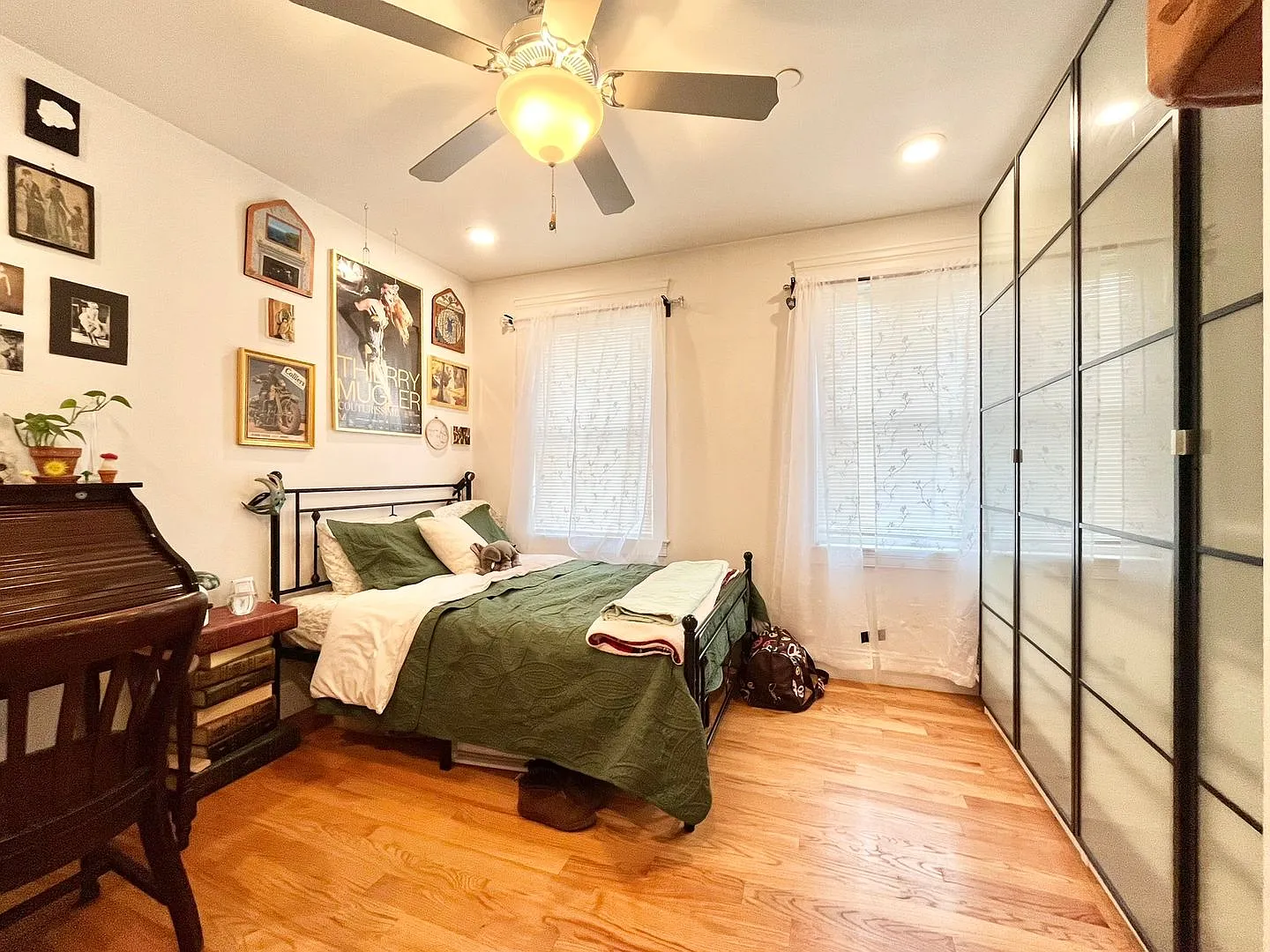 Amazing 5 Bed 2.5 Bath In Allston... Broker Fee Paid Ny Landlord!! — Photo 4