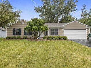 629 Eastport Ct, Island Lake, IL 60042