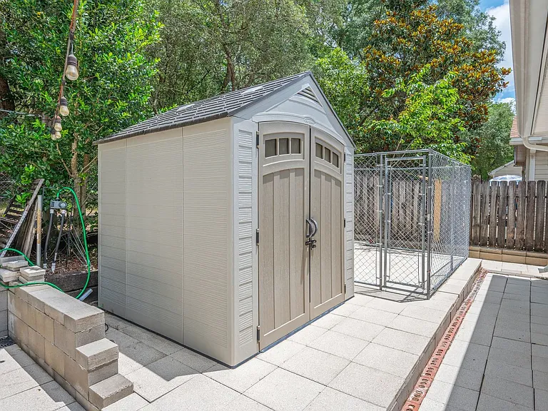 804 Sparkleberry Cv — Photo 39