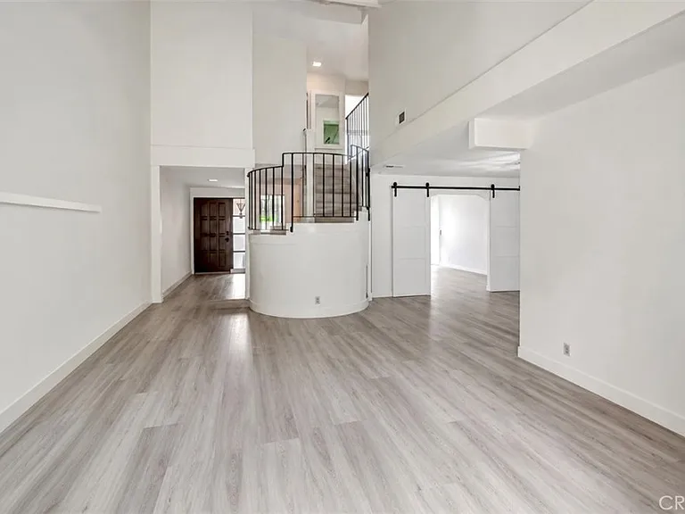 32457 Spyglass Ct — Photo 2