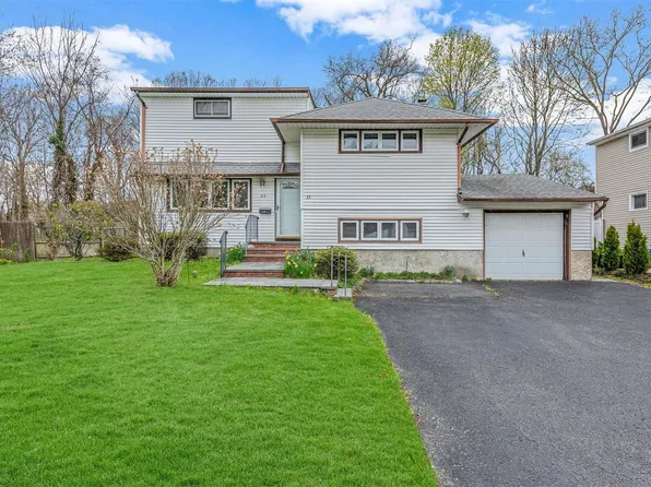 23 Lancaster, Huntington Station, NY 11746