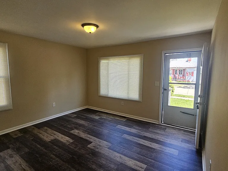 13680 Hobart Ave — Photo 4