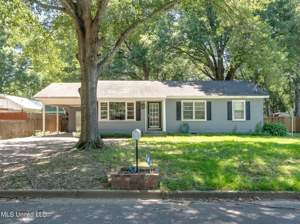 209 Glendale St, Senatobia, MS 38668