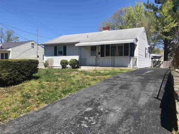 1605 Monroe St, Waynesboro, VA 22980