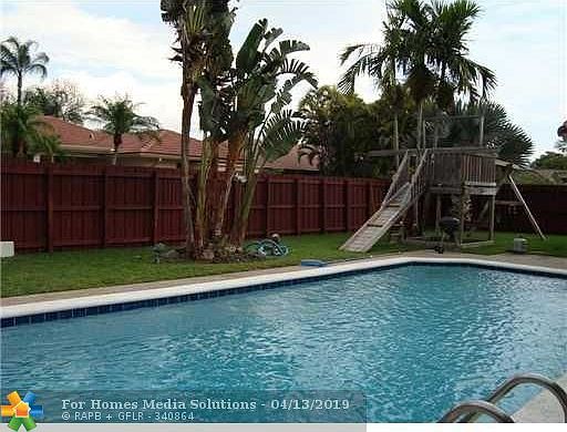 5th image of 11065 NW 3rd St