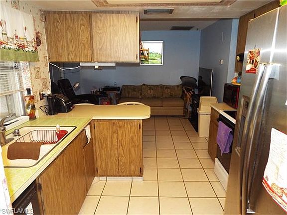 2nd image of 1720 SE 20th Ln