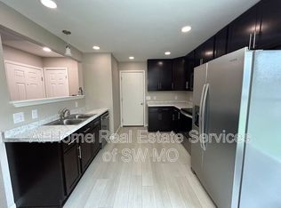 3535 S Jefferson Ave, Springfield, MO 65807