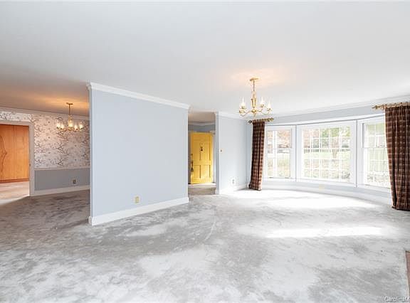 5th image of 231 Bailey Ave