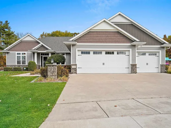 3525 Peppergrass Dr, Green Bay, WI 54311