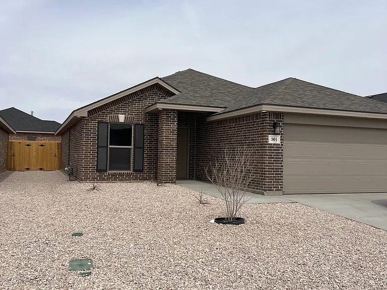 301 Farmstead Ln — Photo 18