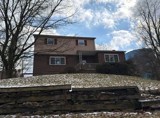 323 Morrow Dr, Pittsburgh, PA 15235