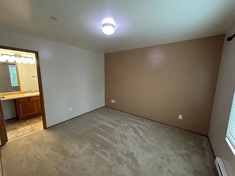 1426 Grant Ave — Photo 14