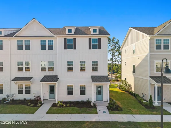 237 Pelican Flight Loop, Wilmington, NC 28412