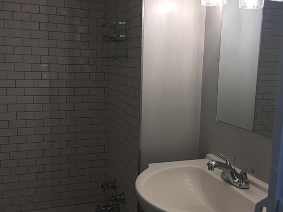 2nd image of 708 1/2 S Marion St