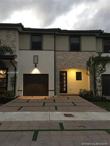 3/2.5 Rental Towhouse in Satori/Miami Lakes