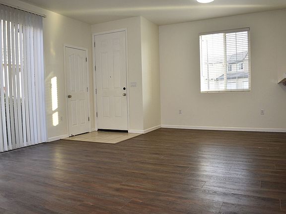 2nd image of 301 Dante Cir