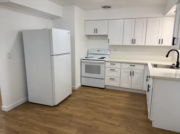 1335 NE 119th Ave APT 3, Portland, OR 97220