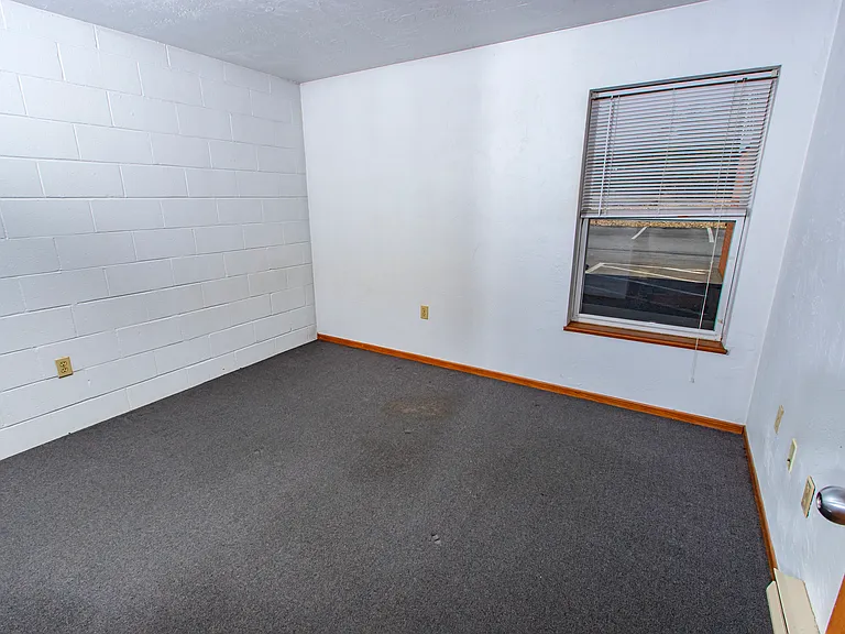 Campus Side Apartments — Photo 35