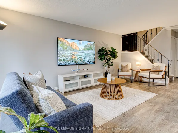 14 Williamsburg Rd #12, Kitchener, ON N2E 1W1