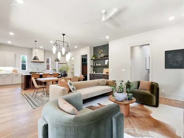 561 Watsonwood Dr, Nashville, TN 37211