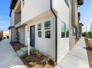 1122 Santo Antonio Dr, Colton, CA 92324