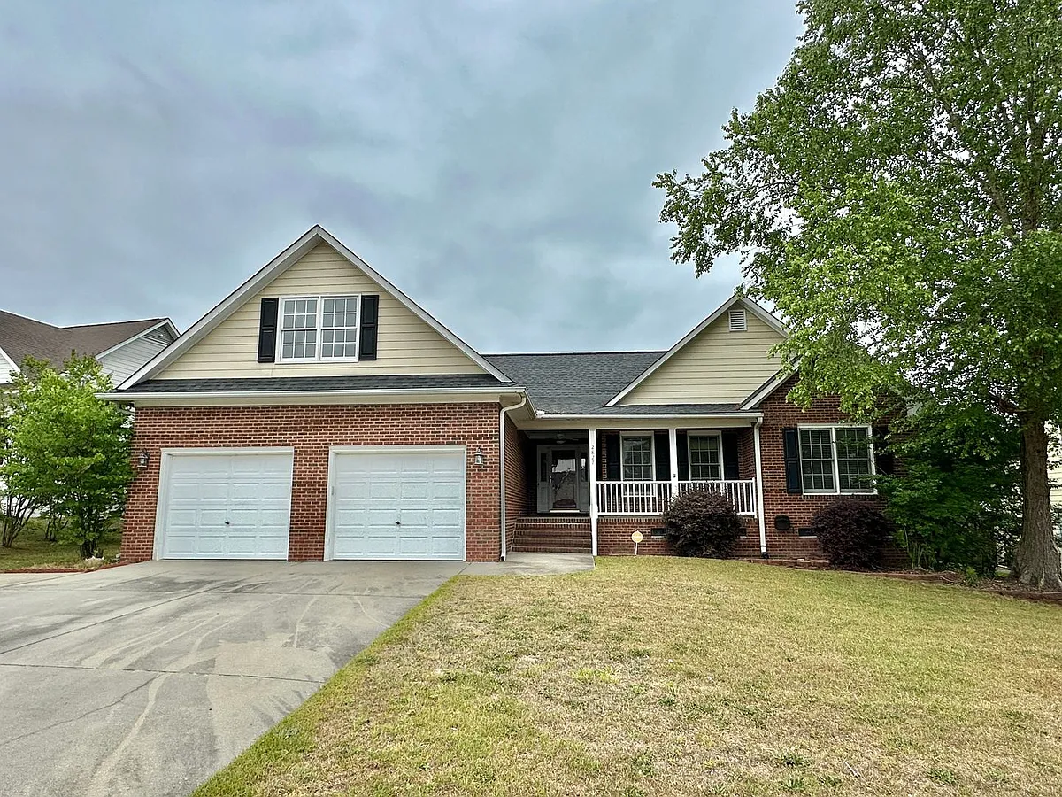 Building Photo - 2827 Beringer Dr