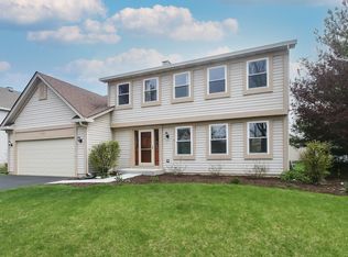 1435 Whitehorse Ln, Bartlett, IL 60103