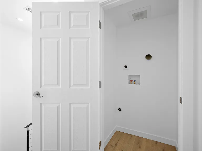 11047 Yarmouth Ave #47 — Photo 19