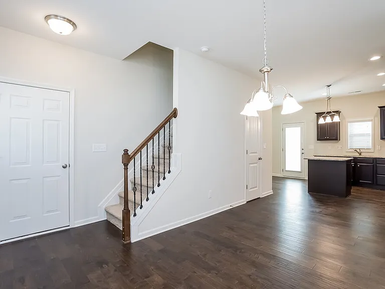 377 Crawford Pkwy — Photo 4