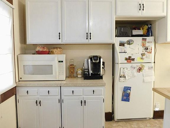 5th image of 229 W Shields St