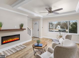 16 Ranchwood Dr, Ewing, NJ 08618