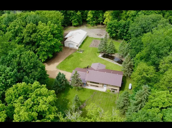 16140 272nd St, Lindstrom, MN 55045