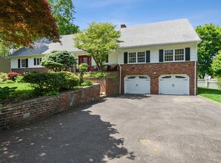 5 Aspen Rd, Scarsdale, NY 10583