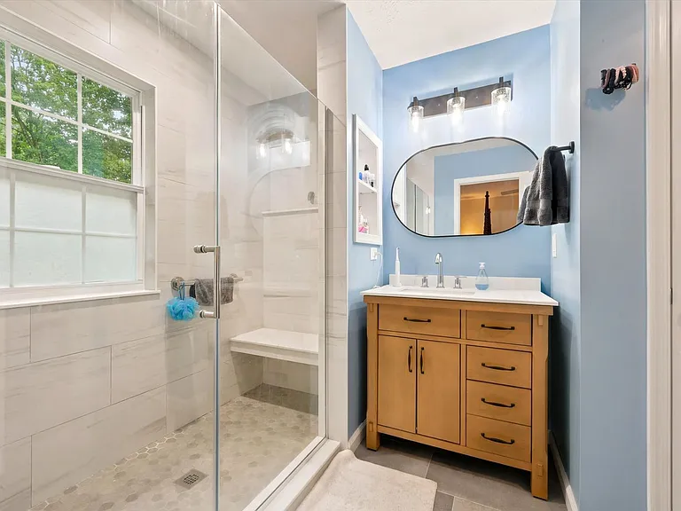 225 Cayman Ct — Photo 21