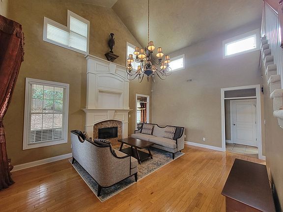 5th image of 10900 Alvaros Ln