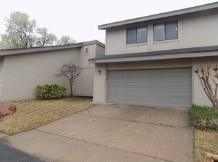 9916 Hefner Village Dr, Oklahoma City, OK 73162